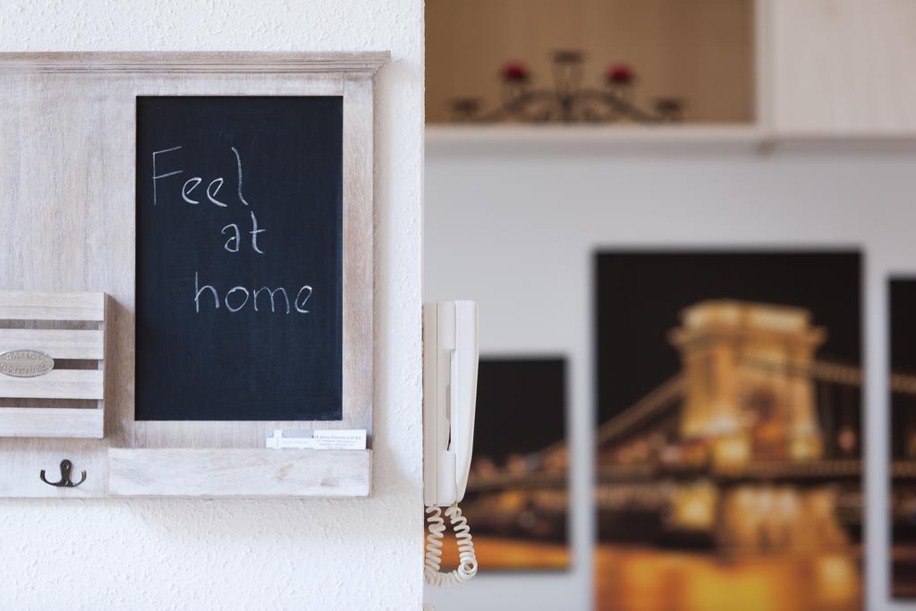 Feel At Home Apartment Budapest Esterno foto