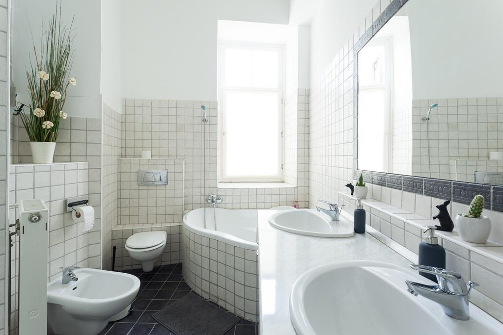 Feel At Home Apartment Budapest Esterno foto